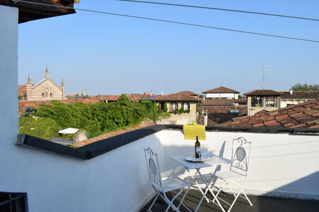 Appartement La Soffitta Bohemien à Vérone Extérieur photo